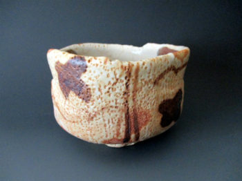 志野茶碗　銘「花づくし」