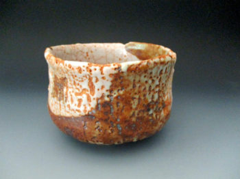 鼠志野茶碗　銘「万才楽(マザラ)」