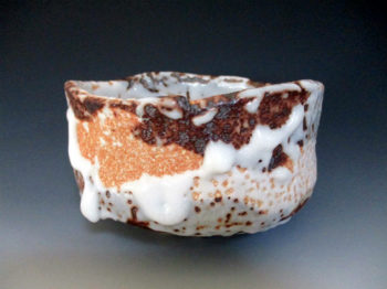 志野茶碗　銘「氷柱(つらら)」　