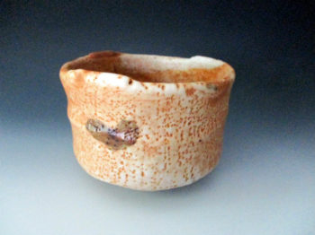 ハート模様の志野茶碗