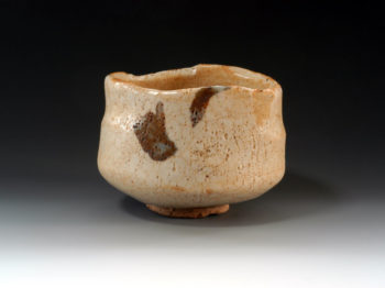 志野茶碗　銘 ｢薮坂 (やぶさか)｣　