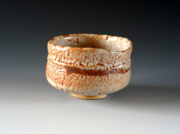 志野茶碗　銘 ｢旅衣 （たびごろも）｣